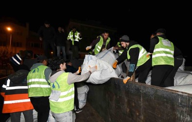 Muratpasa'dan Malatya'ya 50 Çadir