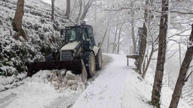 Rize'de Kar Yagisindan Ötürü 26 Köy Yolu Ulasima Kapandi