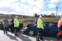 Sinop'ta Trafik Kazasi Açiklamasi 2 Yarali