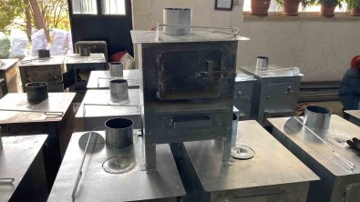 Ürettikleri 75 Pratik Sobayi Deprem Bölgesine Gönderecekler