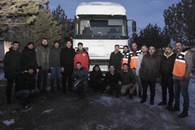 Erzincanli Savakli Gençlerden Depremzedelere 517 Bin TL Destek