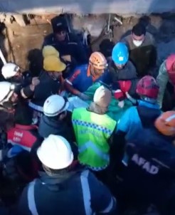 Mus AFAD Ekipleri 9 Yasindaki Yücel'i 9 Gün Sonra Kurtardi