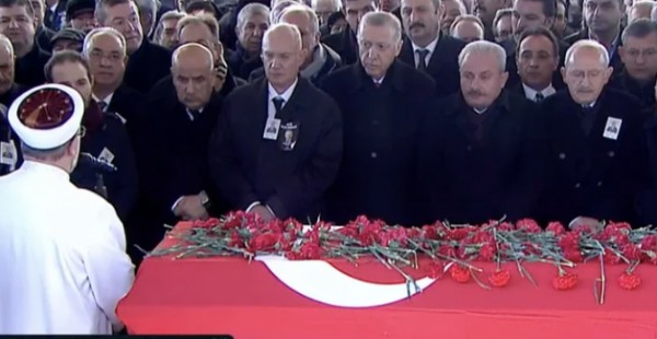 Eski CHP Genel Başkanı Deniz Baykal'a veda