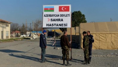 Azerbaycan’ın sahra hastanesinde 512 depremzede tedavi edildi