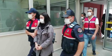 Cinayet Davasinda Yargilanan Genç Kiz 'Ceza Almak Istemiyorum' Diyerek Agladi