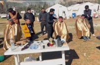 Çadirkentte Kalanlar Tiras Edildi, Kiz Çocuklarina Saç Bakimi Yapildi