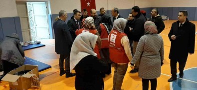 Tosya'dan Deprem Bölgesine Yardim Sürüyor