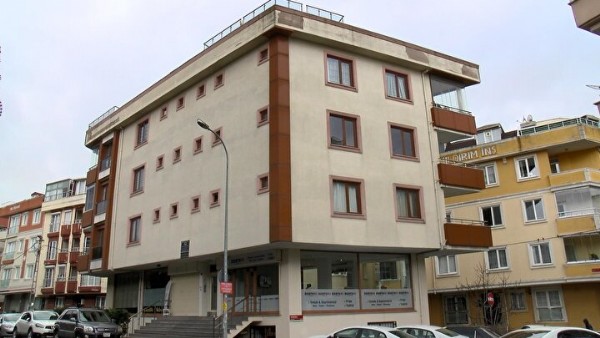 Sosyal medyada tartışılan binanın müteahhidi: Kesinlikle deprem yönetmeliğine uygun