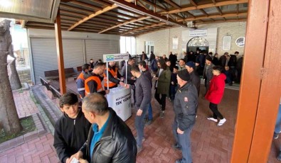 Depremde Hayatini Kaybeden Vatandaslar Için Mevlit Okutuldu