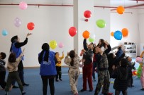 Depremzede Çocuklara Moral