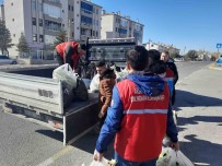 Sosyal Yardimlasma Vakfi Aksaray'da Depremzedelerin Ihtiyaçlarini Karsiliyor Haberi