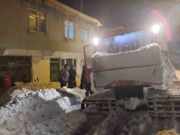 AFAD, Kar Üstü Paletli Araci Ile 16 Hastaya Müdahale Etti Haberi