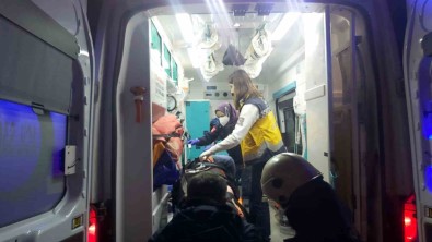 Ters Yöne Girip Karsidan Gelen Araçla Çarpisti Açiklamasi 5 Yarali