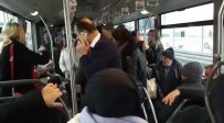 Metrobüste Edilen 'Telefonumu Çaldin' Kavgasi Kamerada