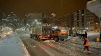 Tatvan'da Karla Mücadele Çalismalari Araliksiz Sürüyor Haberi