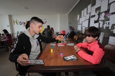 Aksaray'da Depremzede Çocuklara Egitim Seferberligi