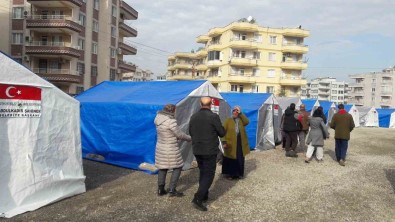 Sungurlu Belediyesi Iskenderun'da Çadir Kent Kurdu