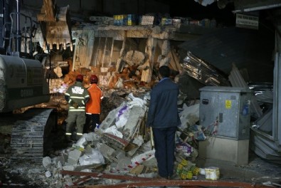 Ajanslar acil koduyla geçti! Hatay'daki deprem anı dünya manşetlerinde: Bir noktaya dikkat çektiler