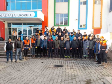 AK Parti Kocaeli Teskilati Deprem Bölgesine Gidiyor