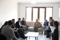 Baskan Avci Depremzede Aileleri Ziyaret Etti