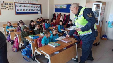 Jandarma Ekipleri, 'Güvenli Egitim' Için Okullarda