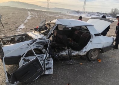 Tavsanli'da Trafik Kazasi Açiklamasi 5 Yarali