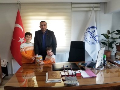 Kumbaralarindaki Parayi Depremzedeler Için Bagisladilar