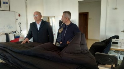 Sorgun'da Depremzedeler Için 245 Adet Tulum Dikildi