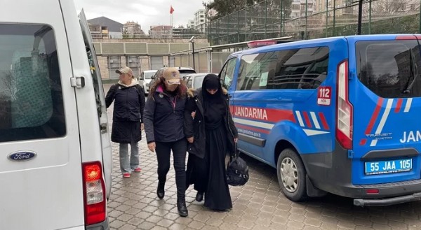 Samsun'da DEAŞ'a yönelik operasyonda yakalanan 6 zanlı adliyeye sevk edildi