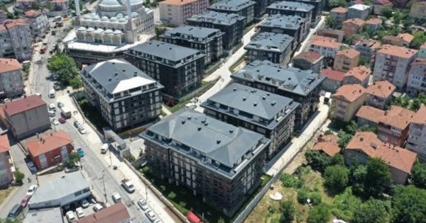 CHP'nin 'AK Partililer kendilerine villa yapıyor' dediği evler hak sahiplerine teslim edildi