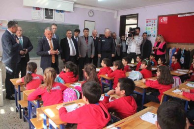 Antalya'ya Gelen Depremzede Sayisi 157 Bin 770'E Ulasti