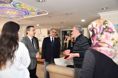 Baskan Ataç Depremzedelerle Bulustu