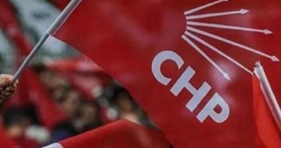 CHP'li yöneticiden sitem: Adalar'da 15 yıldır iktidarız ama bir binayı yıkıp yenileyememişiz