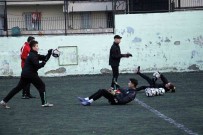 Genç Horozlarin Hedefi Zirve