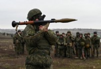  SAVAŞ - Rusya dünyaya duyurdu: Ukrayna asker ve silah yığıyor