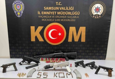 Samsun'da Silah Operasyonunda 1 Kalasnikof Ve 5 Tabanca Ele Geçirildi Açiklamasi 2 Gözalti