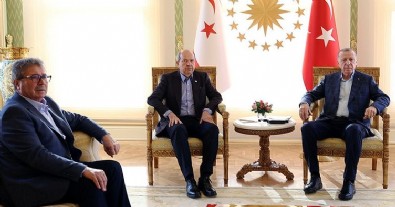 Başkan Erdoğan, KKTC Cumhurbaşkanı Tatar ve KKTC Başbakanı Üstel ile görüştü