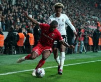 Beşiktaş evinde Antalyaspor’a diş geçiremedi! Erteleme maçı golsüz sona erdi…