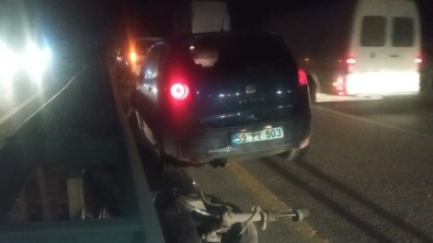 D-650'De Kontrolden Çikan Otomobil Bariyerlere Çarpti