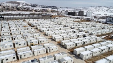 Enerji sıkıntısı var mı? Deprem bölgesi ile ilgili kritik sorular yanıt buldu: Bakan Dönmez tek tek açıkladı