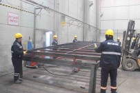 Isçiler Depremzedeler Için Mesaide