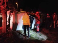 Araçta Sikisan Vatandasi Itfaiye Ekipleri Kurtardi