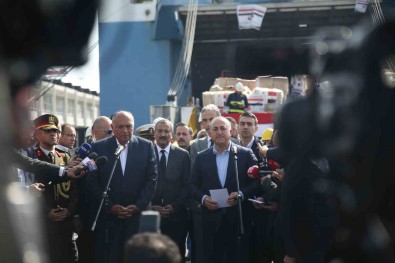 Misir'dan Gelen Yardim Gemisi Mersin Limanina Ulasti