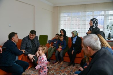 AK Parti Ankara Milletvekili Çam'dan Depremzedelere Ziyaret