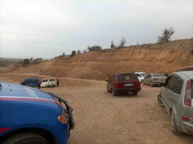 Köpek Dövüsüne Jandarma Baskini Açiklamasi 15 Gözalti