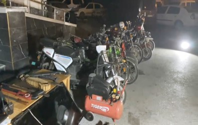 Mersin Polisinden Suç Sebekesine Operasyon, Gizli Oda Ortaya Çikti Açiklamasi 5 Gözalti