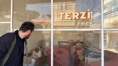 Vefat Eden Asirlik Terzinin Dükkaninda Sadece Ismi Kaldi