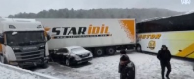 Bolu'da zincirleme kaza: İstanbul yönü trafiğe kapandı!