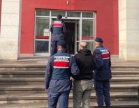 Kesinlesmis Cezalari Bulunan 5 Kisi Yakalandi