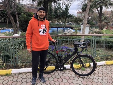 Beylikdüzü'nden Çanakkale'ye Mola Vermeden 8 Saat Bisiklet Sürdü